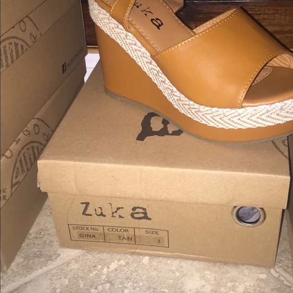 Shoes - Picture 2 of 8